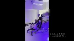 推特04年原创博主、身材天花板「一只顶美」淫荡痴女祭！兔耳黑丝淫痴修女，自慰抽插口交吞精 截图5