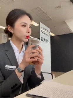 极品奥迪销冠卖车的王阿姨人肉业绩事件 截图1