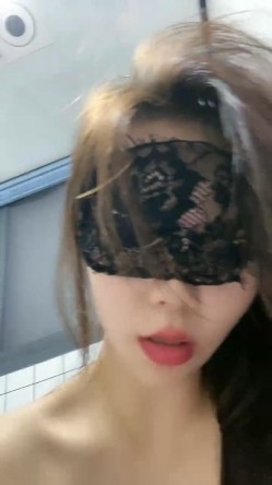 极度淫骚美御姐！超会玩诱惑！性感黑丝美腿，美臀假屌骑乘，插得骚穴淫水直流，叫起来好骚 截图9