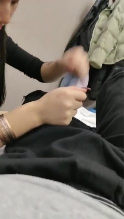 颜值不错苗条妹子演绎按摩女郎给加钱要求啪啪上位骑乘抽插非常诱人 截图3