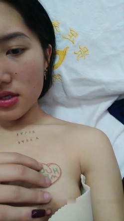 颜值不错苗条妹子演绎按摩女郎给加钱要求啪啪上位骑乘抽插非常诱人 截图12