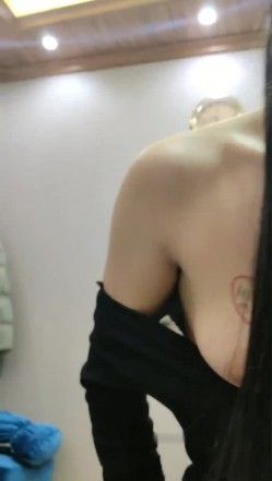 颜值不错苗条妹子演绎按摩女郎给加钱要求啪啪上位骑乘抽插非常诱人 截图14