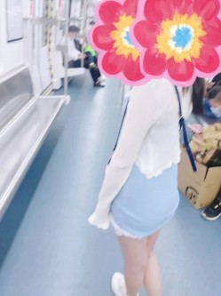 人气反差母狗 长腿女神级【露娜000】景区商场地铁人前极限露出啪啪啪 截图12