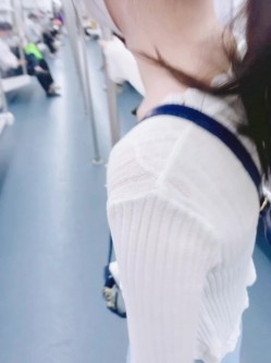 人气反差母狗 长腿女神级【露娜000】景区商场地铁人前极限露出啪啪啪 截图14