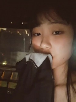 学生妹福利-清纯妹子网上兼职电报群收费福利-校园反差婊 截图2