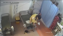 黑客破解乡镇医院妇产科 摄像头监控最佳角度高清偷拍阴蒂可见 最美年轻孕妇完结篇 眼镜男医生的抠穴圣手 截图2