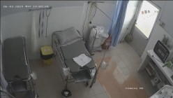 黑客破解乡镇医院妇产科 摄像头监控最佳角度高清偷拍阴蒂可见 最美年轻孕妇完结篇 眼镜男医生的抠穴圣手 截图8