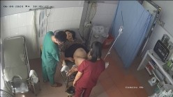 黑客破解乡镇医院妇产科 摄像头监控最佳角度高清偷拍阴蒂可见 最美年轻孕妇完结篇 眼镜男医生的抠穴圣手 截图12