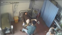 黑客破解乡镇医院妇产科 摄像头监控最佳角度高清偷拍阴蒂可见 最美年轻孕妇完结篇 眼镜男医生的抠穴圣手 截图15