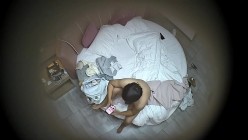 酒店偷拍 乖乖女学生掏出书包内藏的情趣黑丝疯狂深蹲爱拍摄胖男 截图5