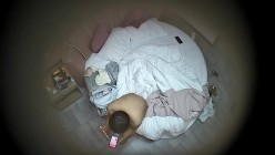 酒店偷拍 乖乖女学生掏出书包内藏的情趣黑丝疯狂深蹲爱拍摄胖男 截图16