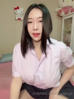 【你的淫荡姨妈】泰国轻熟人妻型巨乳网黄御姐「Muaymyb」露脸大尺度私拍 风骚露出男女通吃多穴满足 截图1