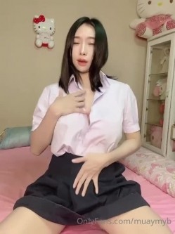 【你的淫荡姨妈】泰国轻熟人妻型巨乳网黄御姐「Muaymyb」露脸大尺度私拍 风骚露出男女通吃多穴满足 截图4