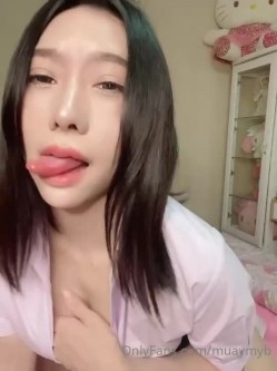 【你的淫荡姨妈】泰国轻熟人妻型巨乳网黄御姐「Muaymyb」露脸大尺度私拍 风骚露出男女通吃多穴满足 截图6