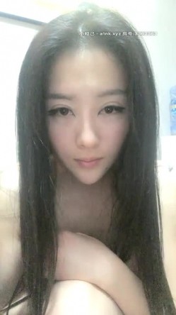 浙江，宁波，漂亮小少妇居家性爱，【表姐很得劲】，臭弟弟，快来舔穴，开档黑丝，两腿大张私密处只属于你 截图15