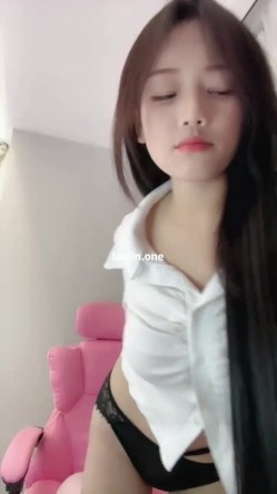 纯欲天花板校花！奶子好大~【狐狸精】，清纯学生妹，闺房中大尺度自慰，淫水不断哗哗的流 截图10