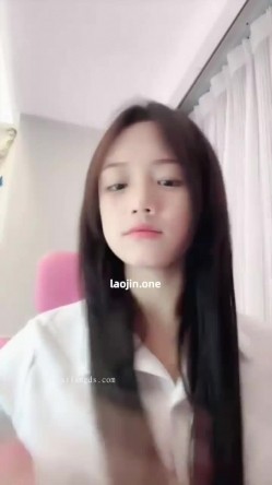 纯欲天花板校花！奶子好大~【狐狸精】，清纯学生妹，闺房中大尺度自慰，淫水不断哗哗的流 截图11