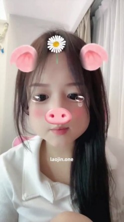 纯欲天花板校花！奶子好大~【狐狸精】，清纯学生妹，闺房中大尺度自慰，淫水不断哗哗的流 截图13