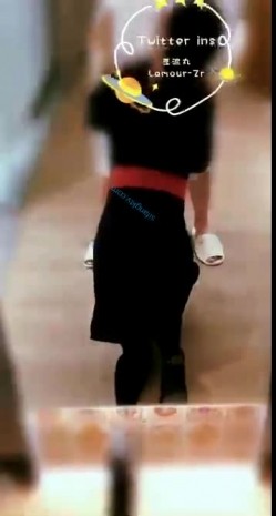 【极品反差东航空姐】爆乳丰臀女神【豆泥丸】完美身材 穿着空姐制服架起来操到浪叫 高清私拍90P 高清720P原版 截图6