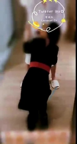 【极品反差东航空姐】爆乳丰臀女神【豆泥丸】完美身材 穿着空姐制服架起来操到浪叫 高清私拍90P 高清720P原版 截图10