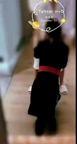 【极品反差东航空姐】爆乳丰臀女神【豆泥丸】完美身材 穿着空姐制服架起来操到浪叫 高清私拍90P 高清720P原版 截图11