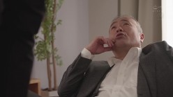 JUQ-417 夫の身代わりになった高慢女上司、恥辱のクレーム対応―。 悪質男に固定バイブを強●されて謝罪と絶頂を繰り返す人妻―。 水戸かな 截图1