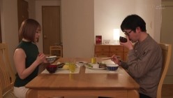 STARS-592 体の相性が最高なコンビニパート主婦Oさんとは休憩2時間のショートタイム… 截图1