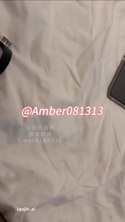 推特真实泡良约啪大神，【Amber】，侍奉黑丝性爱女王，圆润坚挺美乳亲个不停，蜜桃臀高耸求插入！ 截图15