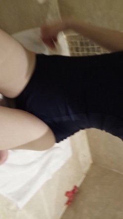 贫乳系福利姬 兰兰酱乳夹和尾巴 截图8