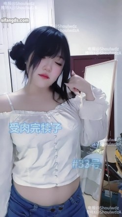 PUA大神【受肉完犊子】VIP福利，操控举牌，超多反差学生小母狗，紫薇裸舞 截图3