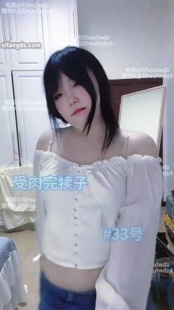 PUA大神【受肉完犊子】VIP福利，操控举牌，超多反差学生小母狗，紫薇裸舞 截图5