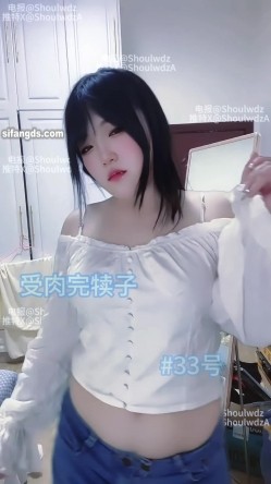 PUA大神【受肉完犊子】VIP福利，操控举牌，超多反差学生小母狗，紫薇裸舞 截图10
