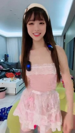 ️清纯可爱，顶级校花【懒羊羊大王】下海福利，道具抽插~喷水~好湿~好润~过瘾 截图2