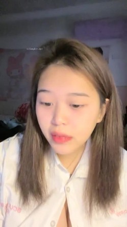 兄弟们！全网最大奶子来了~【甜甜甜甜圈】奶控专属~！这是我见过最大的奶子了~！挺漂亮的 截图6