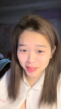 兄弟们！全网最大奶子来了~【甜甜甜甜圈】奶控专属~！这是我见过最大的奶子了~！挺漂亮的 截图8