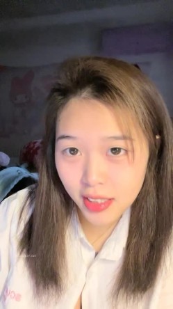 兄弟们！全网最大奶子来了~【甜甜甜甜圈】奶控专属~！这是我见过最大的奶子了~！挺漂亮的 截图11