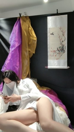 极品超美御姐【繁花女主角】横店演戏好几年古装裸舞大美女每天不同反差角色道具自慰 截图1