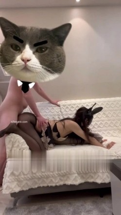 露脸才是王道！颜值天花板极品身材某航空姐工作期间是女神下班就成为金主母狗各种淫乱自拍很反差 截图10