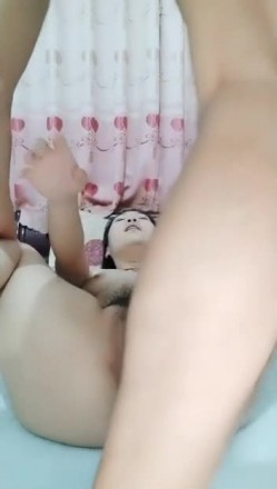 良家少妇 在家里夫妻秀 口交 躺在床上被大鸡巴猛猛的操 后入 女上位各种姿势操 非常精彩 截图2