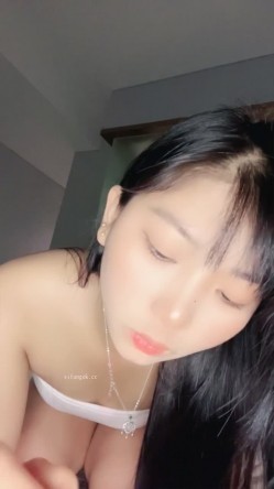 萝莉精致学妹【可爱罪名】携闺蜜超强尺度道具自慰喷水 截图8