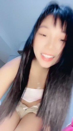 萝莉精致学妹【可爱罪名】携闺蜜超强尺度道具自慰喷水 截图11