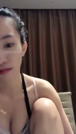 实力男主播疯搞妹子 酒店约啪骚味十足的已婚少妇 截图4