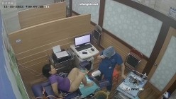 《妇产科监控破解》多位美女少妇张开大腿让医生又抠又摸检查阴道 截图2
