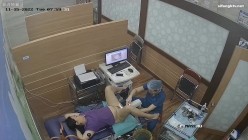 《妇产科监控破解》多位美女少妇张开大腿让医生又抠又摸检查阴道 截图10