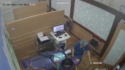 《妇产科监控破解》多位美女少妇张开大腿让医生又抠又摸检查阴道 截图14