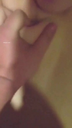 百度云泄密【良家交流群】收费交流群流出夫妻情侣分享、偷情、3P偷拍等 截图14