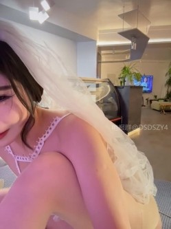 ️新晋主播【linjianvhai】极品网红脸御姐、长腿黑丝高跟职业装 截图13