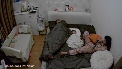 黑客破解家庭网络摄像头偷拍 ️哺乳期性瘾少妇做爱都不能满足要经常通过自慰来泄欲 截图4