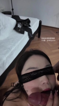 深圳各种场景露出狂魔「江小凡」《帮助路人口交》露出勾引路人，后帮助路人口交，带回酒店舒爽调教插入 截图11