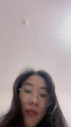 人妻深夜偷情，【爱插枪的女流氓】，跟炮友车震，不过瘾户外裸漏，好刺激好爽 截图6